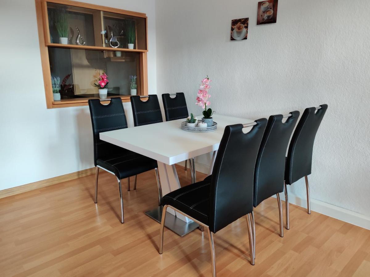 Family Apartments Salzhausblick: Central City Apartments with Hotel-Quality Beds Zittau Exterior photo